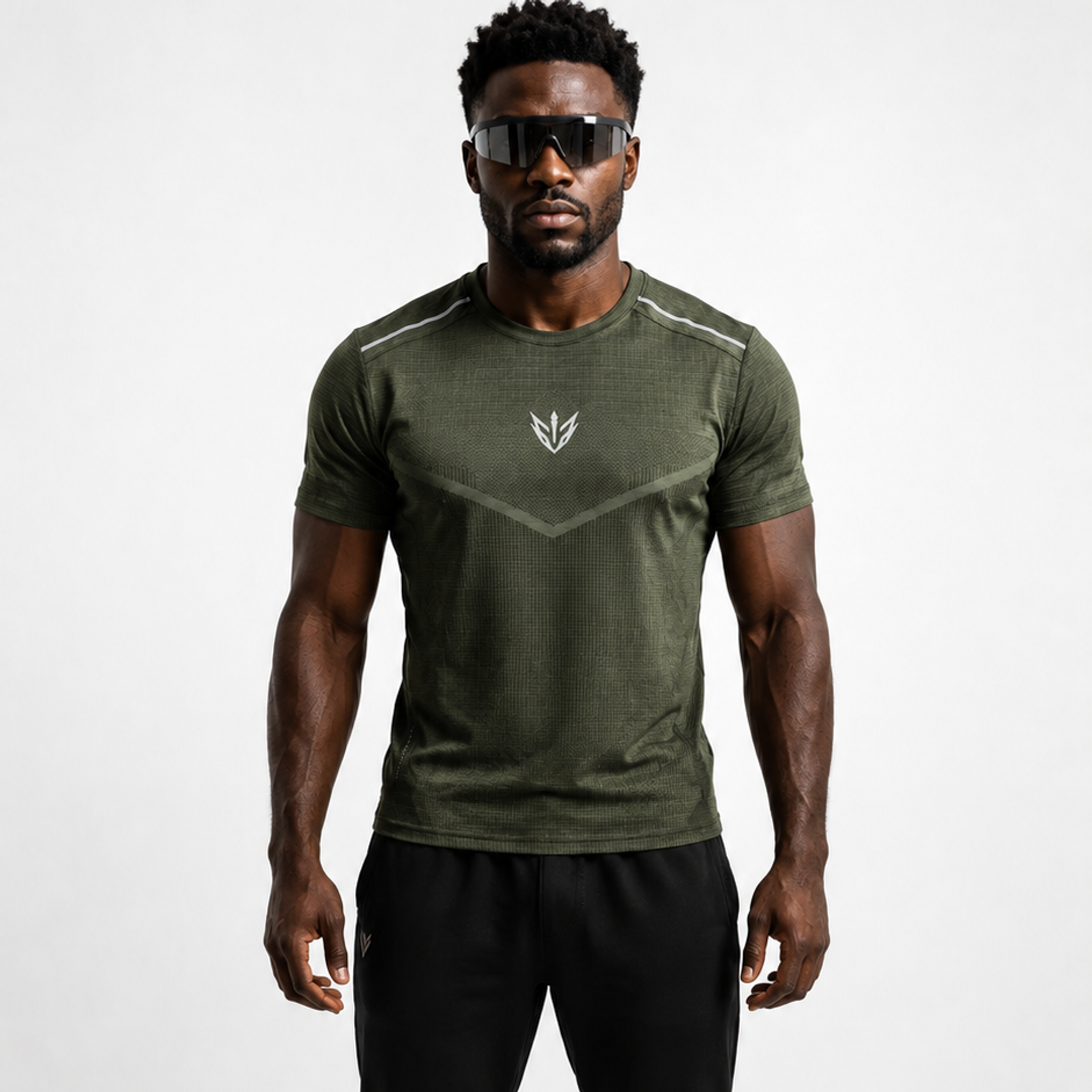EVUNO Apex 01 Performance Tee in Forest, front fit